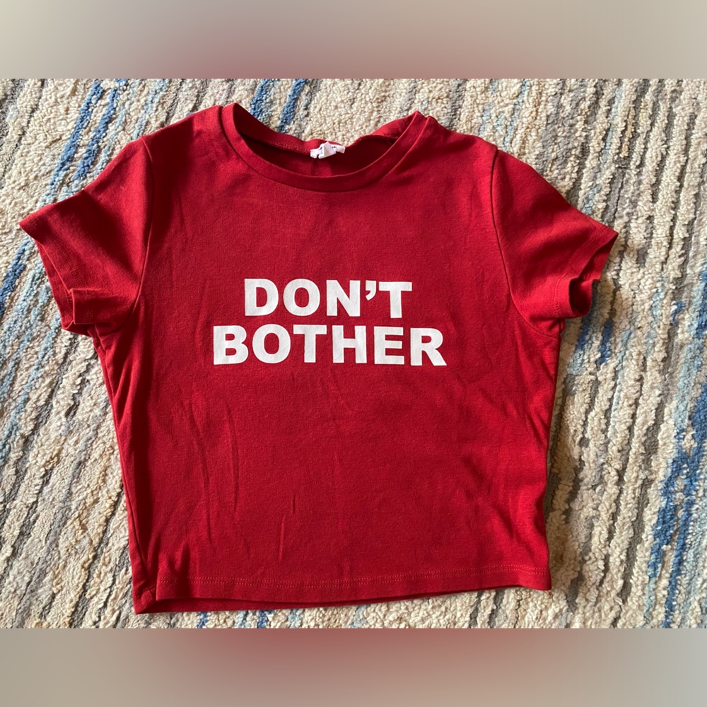 Women’s Size Med Red Crop Top